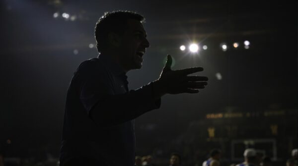 From Hardwood Hero to Sideline Sage: The Untold Story of a Basketball Coach’s Transformation!